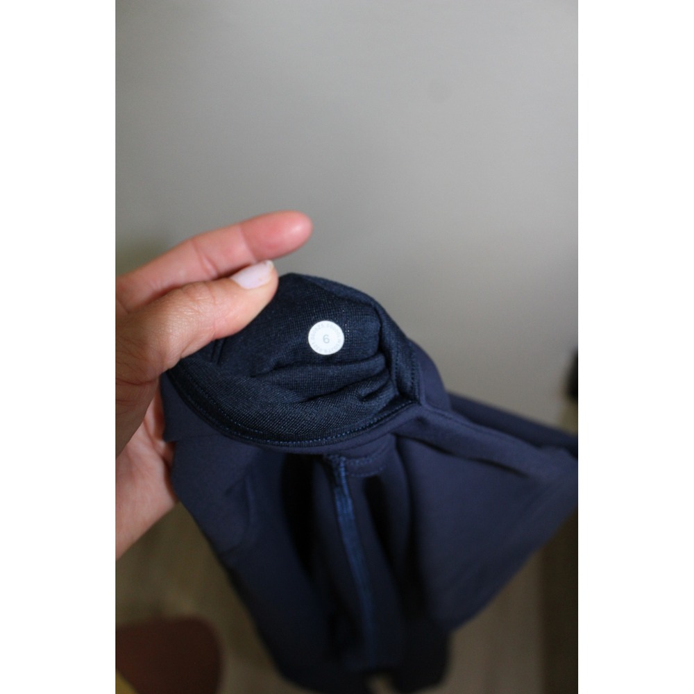 Lululemon Navy Blue High Rise Cropped Leggings Size 6 Activewear Running - Picture 4 of 9